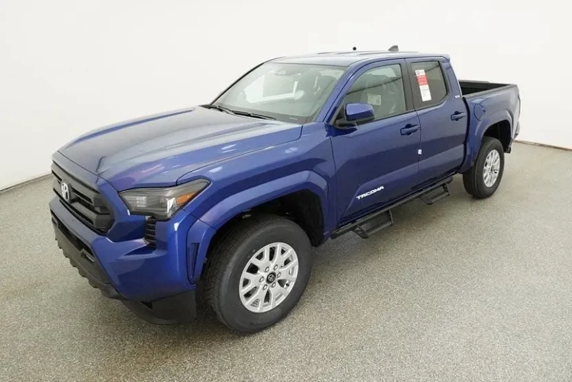 2025 Toyota Tacoma SR5 photo 1