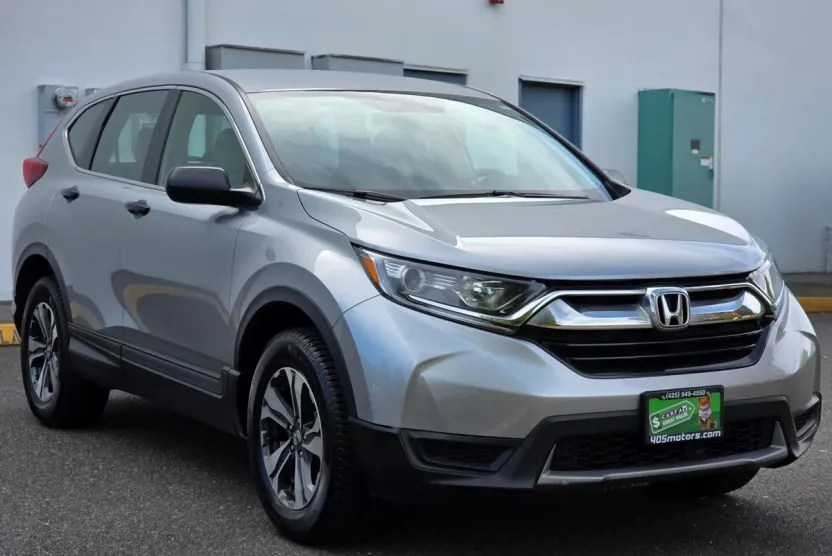 2017 Honda CR-V LX photo 1
