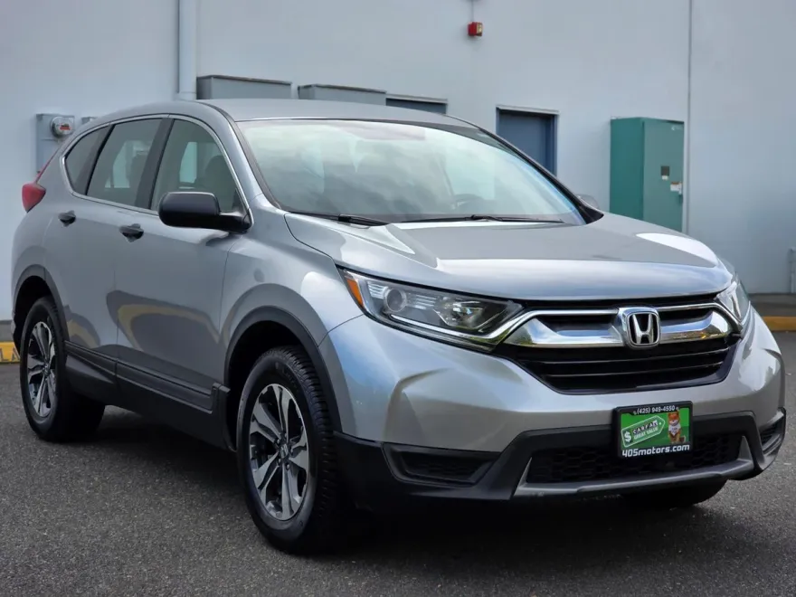 2017 Honda CR-V LX photo 1