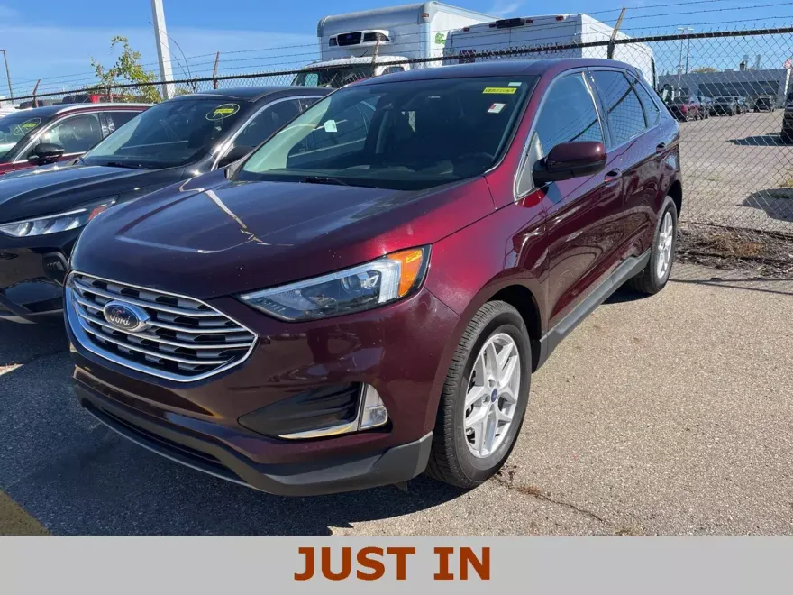 2022 Ford Edge SEL photo 1