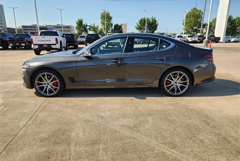 2025 Genesis G70 2.5T photo 1