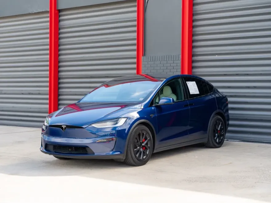 2023 Tesla Model X Plaid photo 1