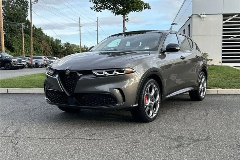 2024 Alfa Romeo Tonale Veloce photo 1