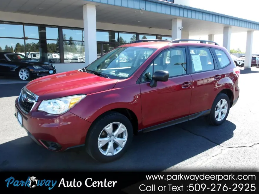 2015 Subaru Forester 2.5i photo 1