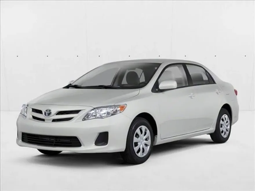 2012 Toyota Corolla LE photo 1