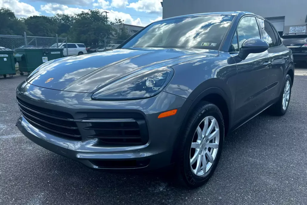 2021 Porsche Cayenne Base photo 1
