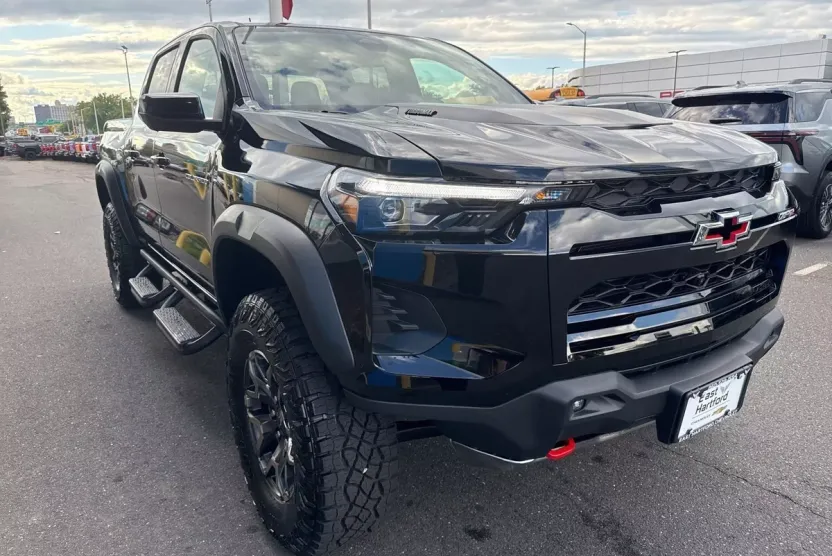 2026 Chevrolet Colorado ZR2 photo 1