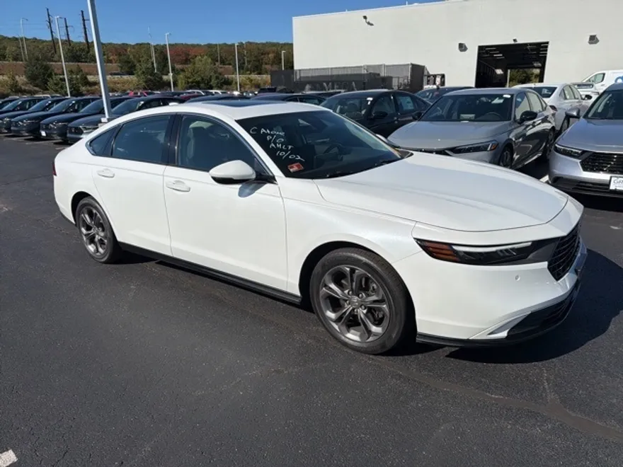 2023 Honda Accord Hybrid EX-L photo 1