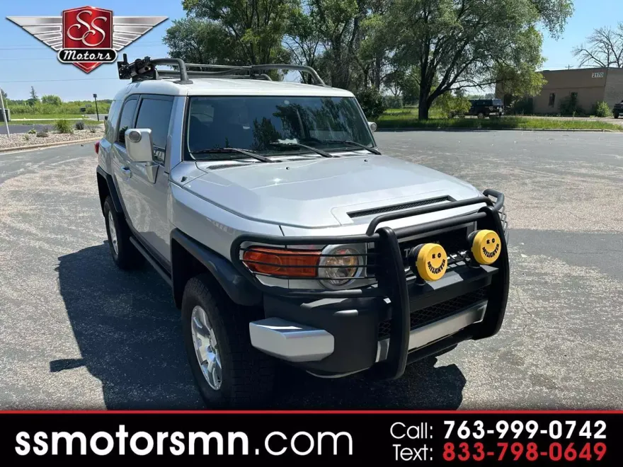 2007 Toyota FJ Cruiser Base photo 1