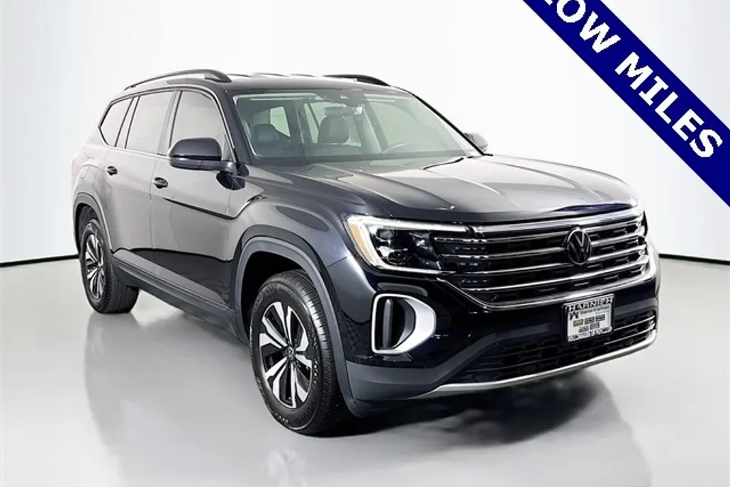 2024 Volkswagen Atlas SE photo 1