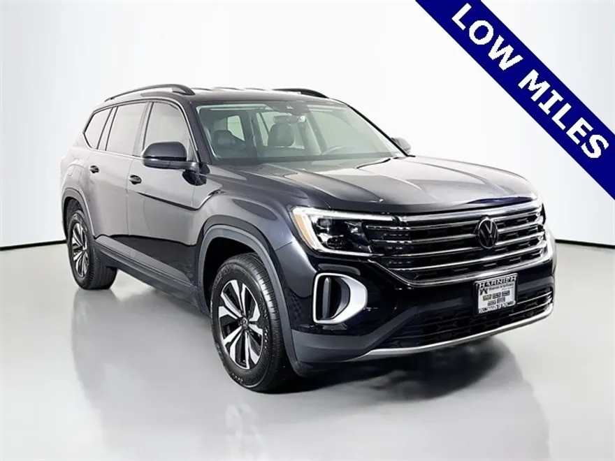 2024 Volkswagen Atlas SE photo 1