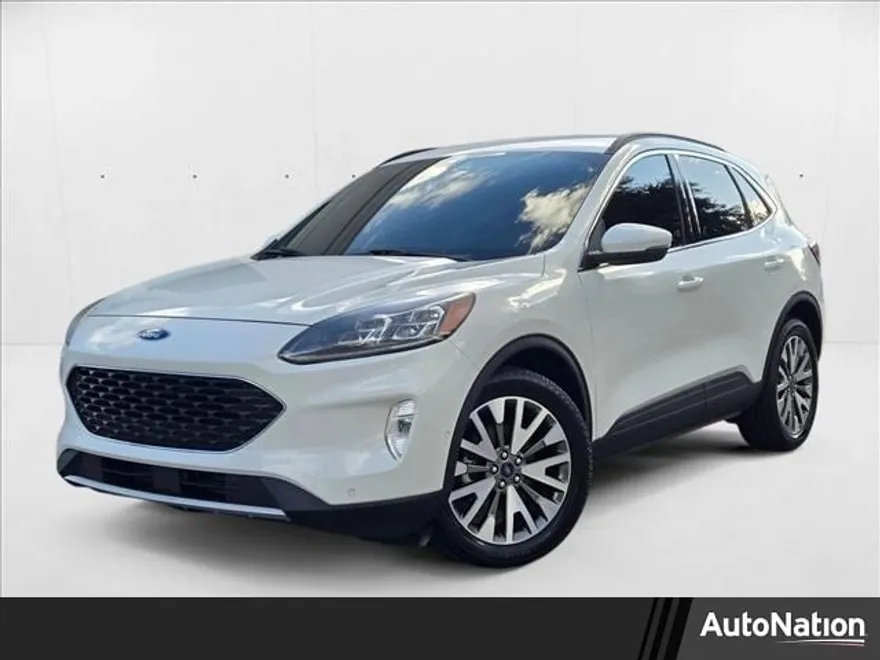 2020 Ford Escape Titanium photo 1