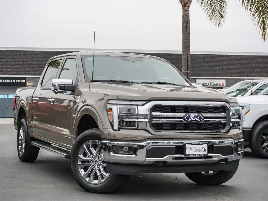 2025 Ford F-150 Lariat photo 1