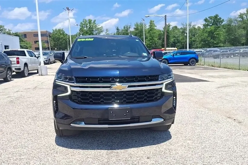 2023 Chevrolet Tahoe LS photo 1