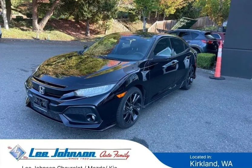 2018 Honda Civic Hatchback Sport Touring photo 1