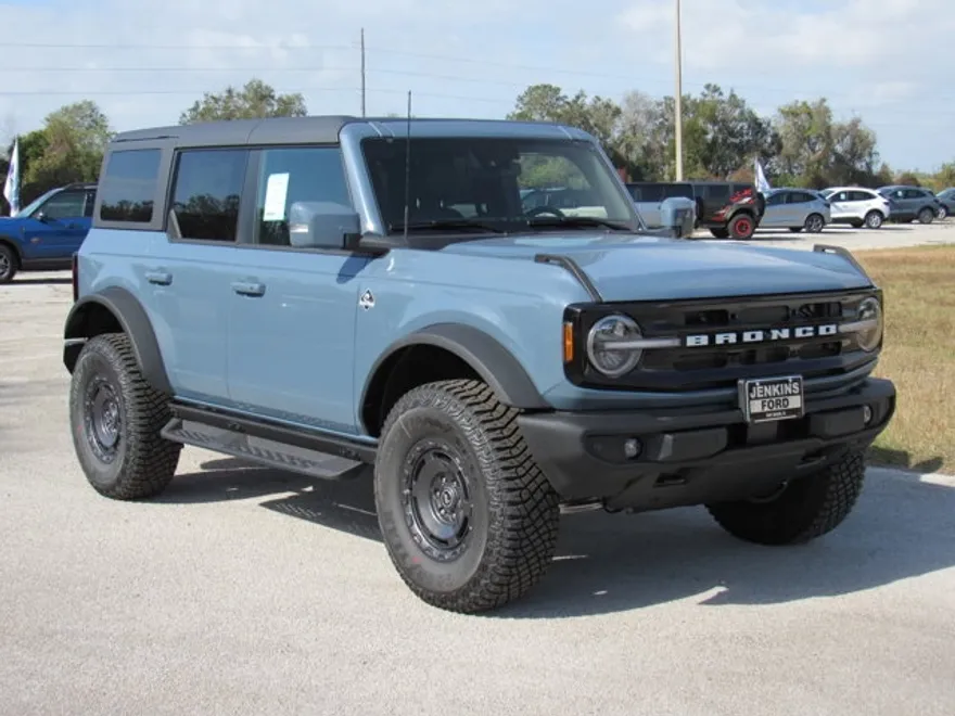 2024 Ford Bronco Outer Banks photo 1