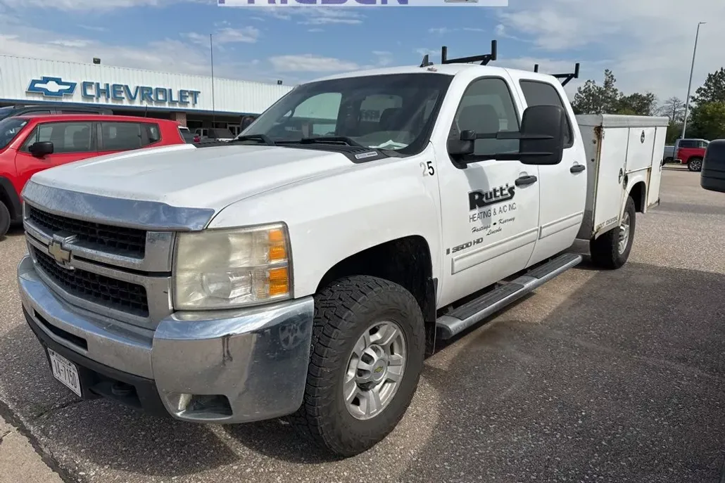 2009 Chevrolet Silverado 3500HD LT photo 1
