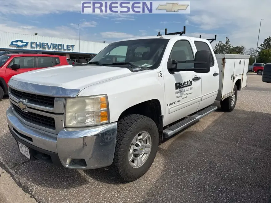 2009 Chevrolet Silverado 3500HD LT photo 1