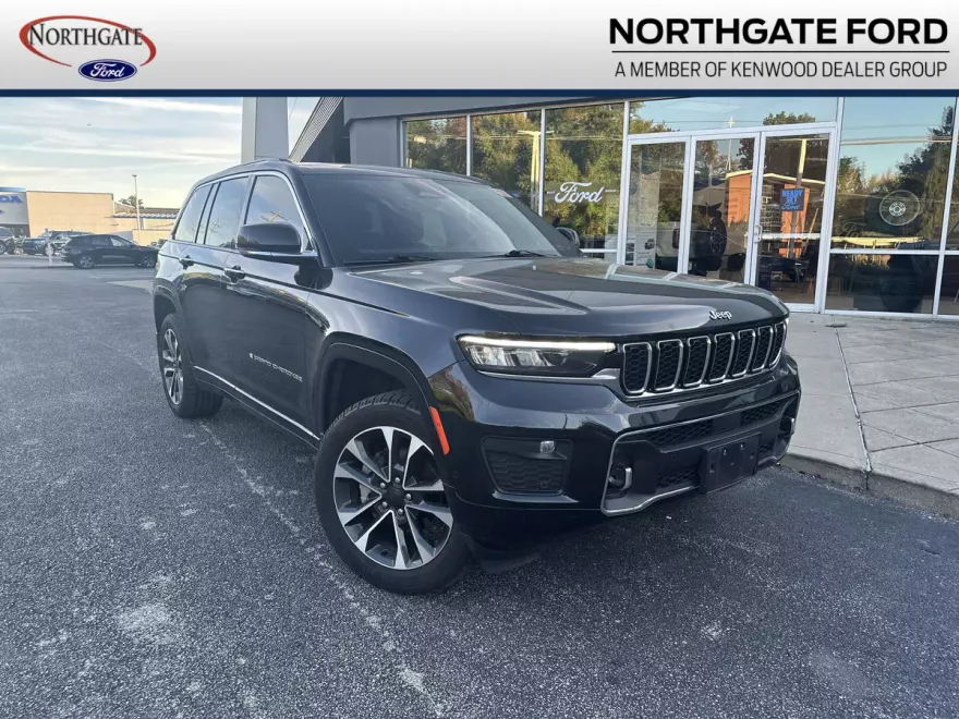 2022 Jeep Grand Cherokee Overland photo 1