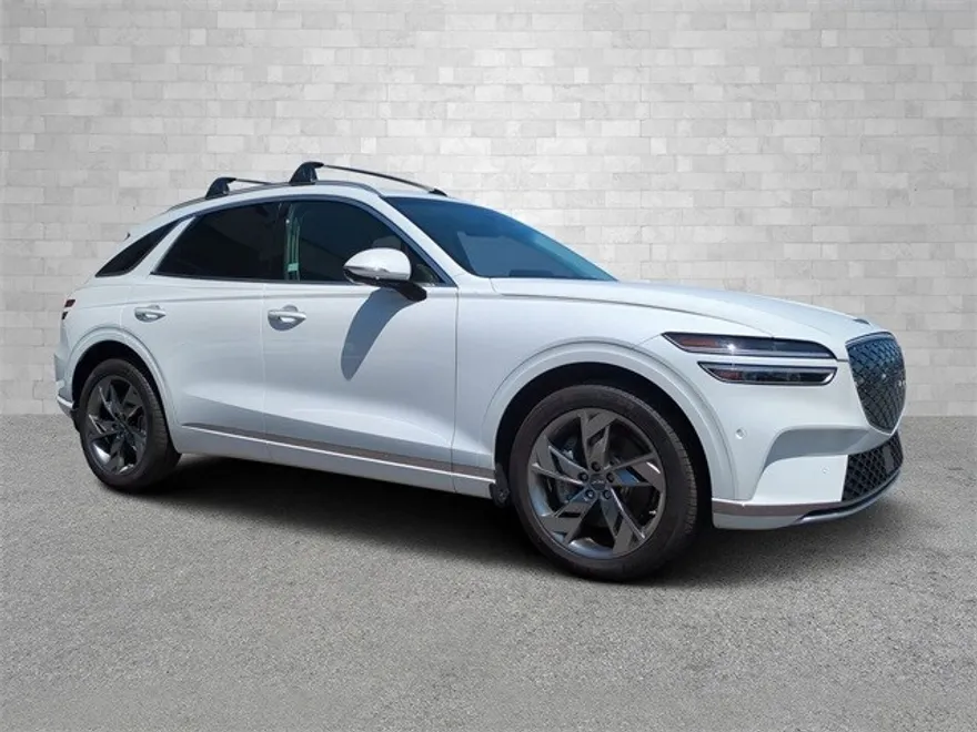 2024 Genesis Electrified GV70 Advanced photo 1