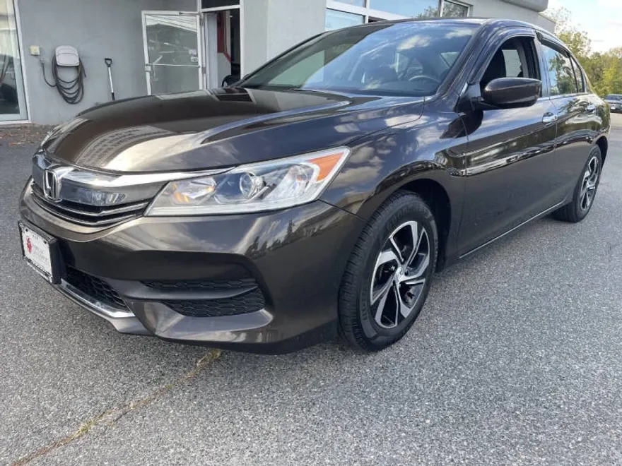 2017 Honda Accord LX photo 1