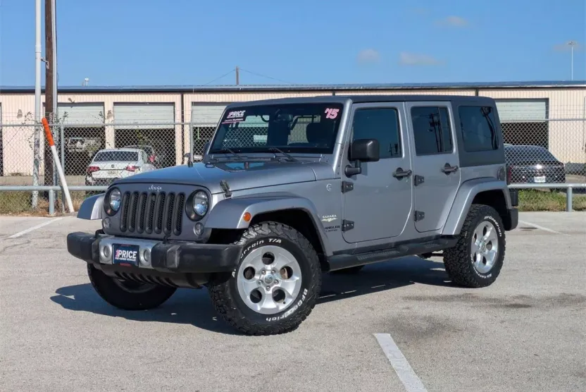 2015 Jeep Wrangler Unlimited Sahara photo 1