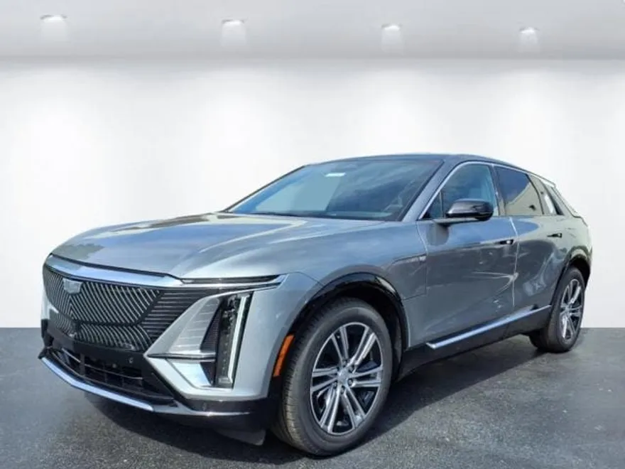 2025 Cadillac Lyriq Luxury photo 1