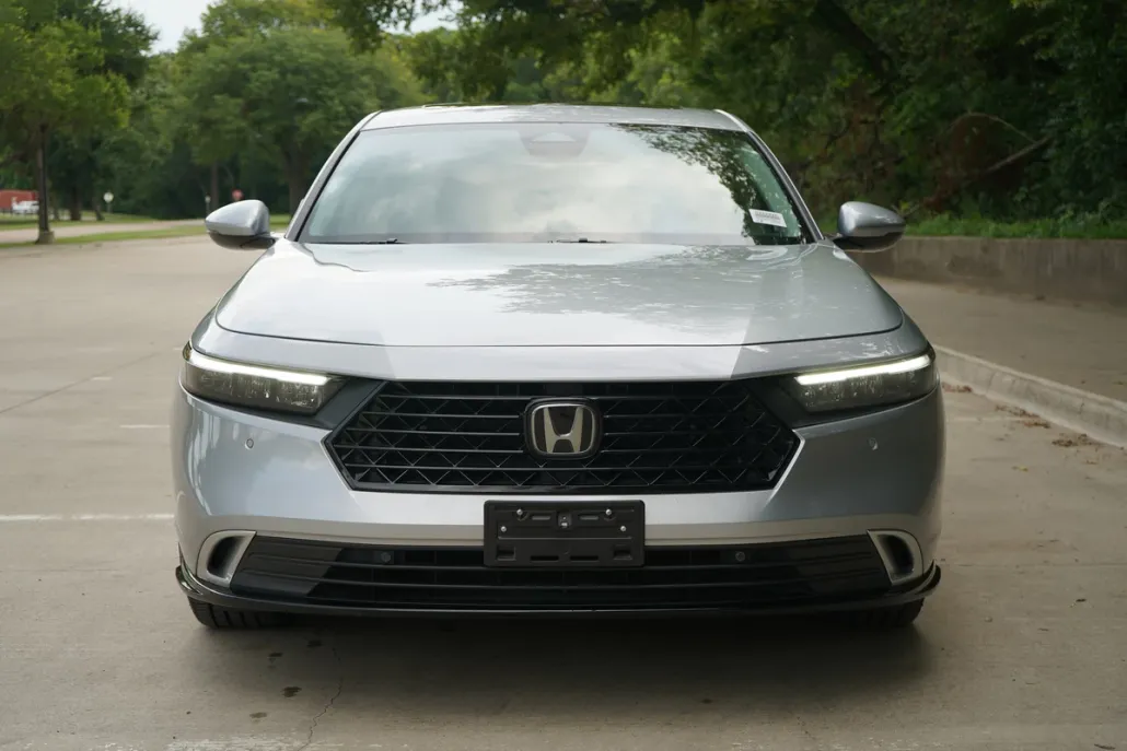 2024 Honda Accord Hybrid Touring photo 1
