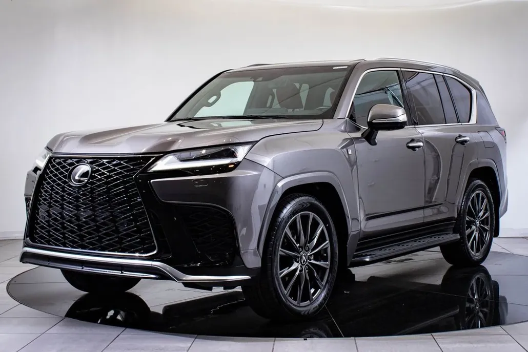 2022 Lexus LX 600 F SPORT photo 1
