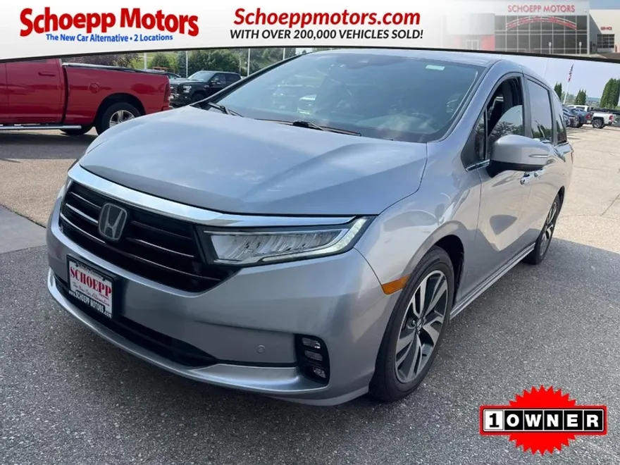 2023 Honda Odyssey Touring photo 1