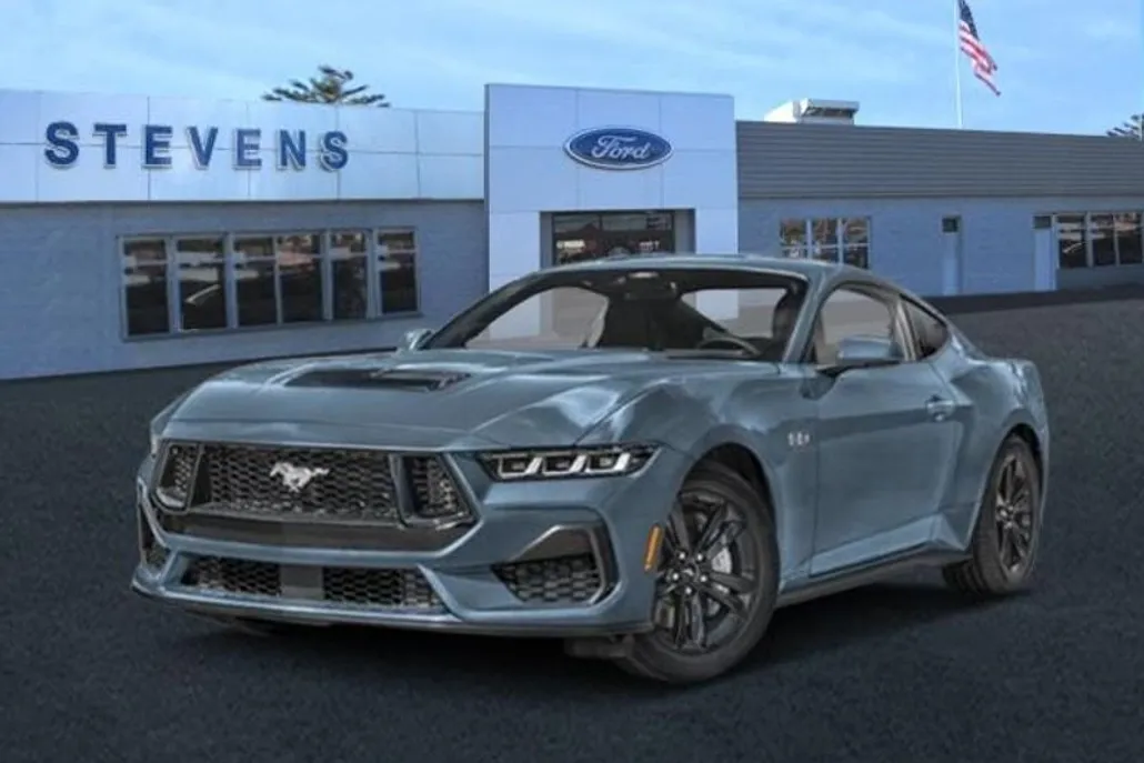 2025 Ford Mustang GT Premium photo 1