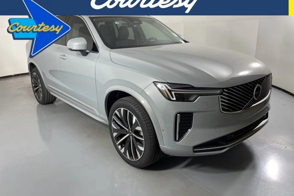 2025 Volvo XC90 B5 AWD Plus photo 1