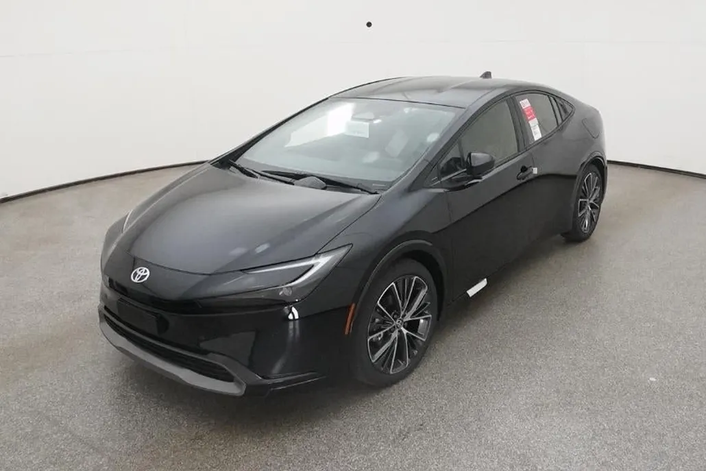 2026 Toyota Prius XLE photo 1