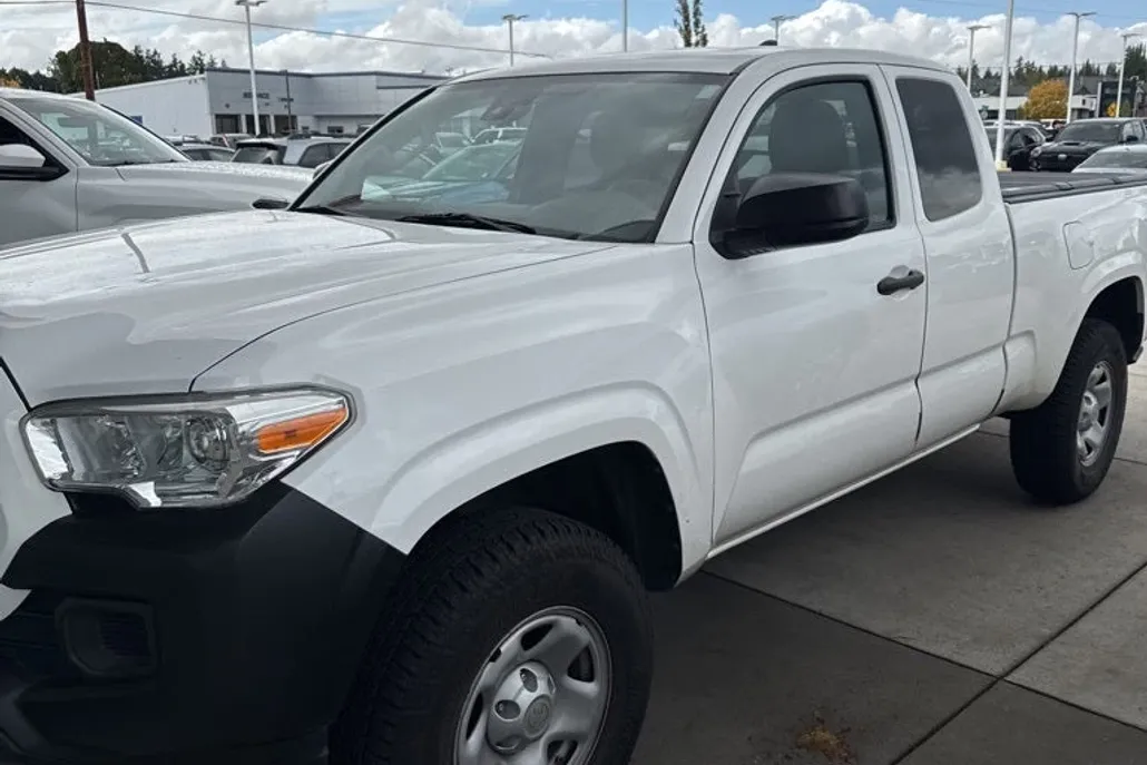2019 Toyota Tacoma SR photo 1