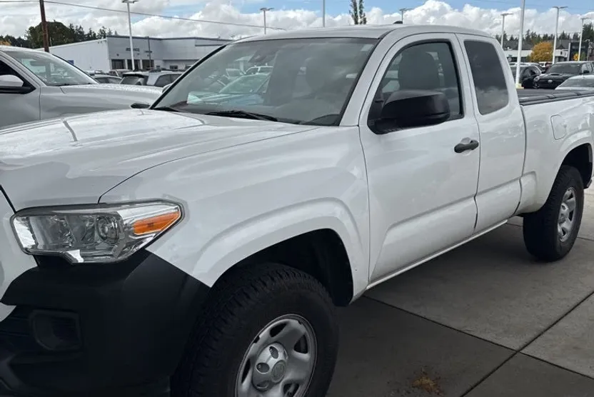 2019 Toyota Tacoma SR photo 1