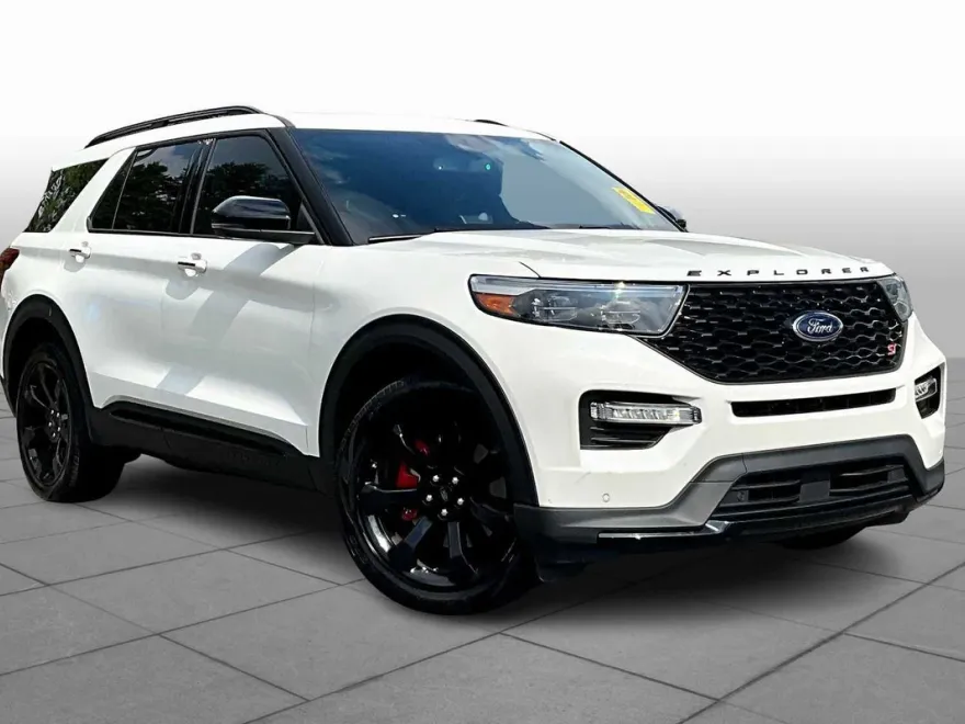 2022 Ford Explorer ST photo 1