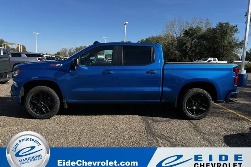 2022 Chevrolet Silverado 1500 RST photo 1