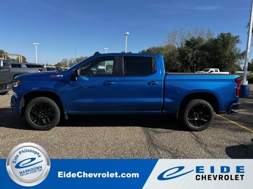 2022 Chevrolet Silverado 1500 RST photo 1