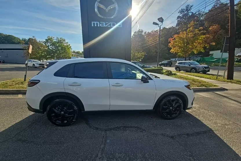 2023 Honda HR-V Sport photo 1