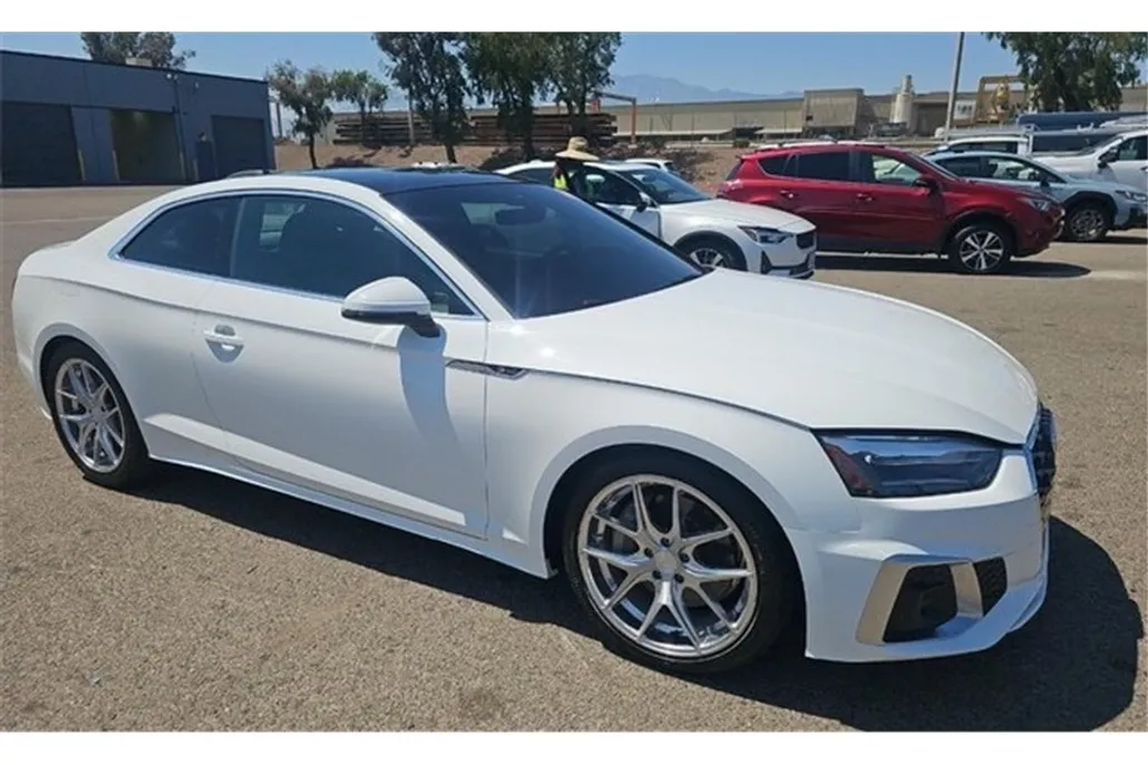 2022 Audi A5 45 S line Premium photo 1