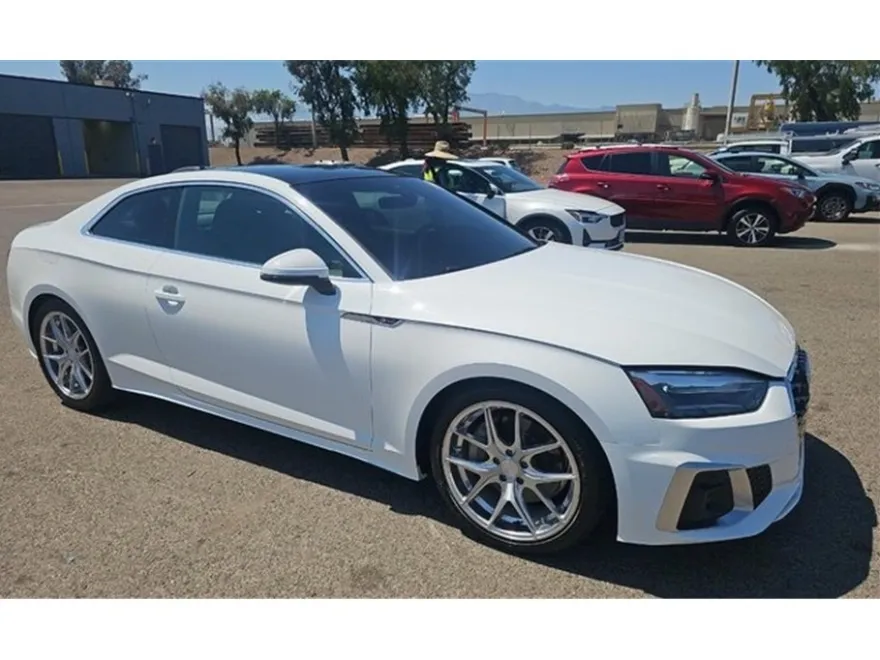 2022 Audi A5 45 S line Premium photo 1