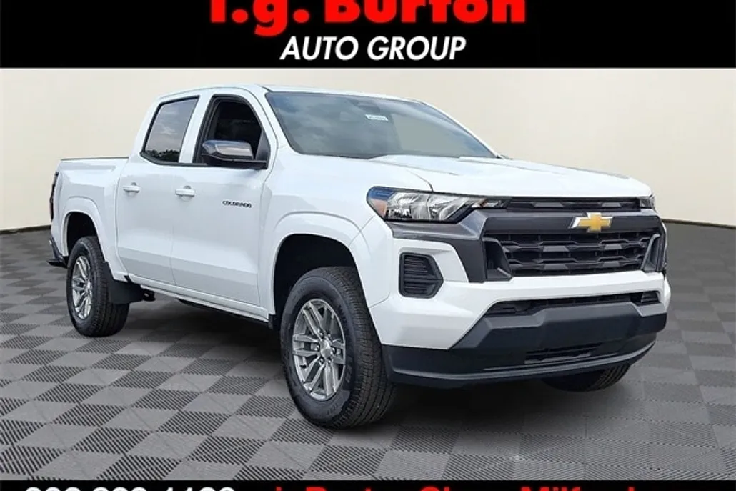 2025 Chevrolet Colorado Work Truck LT photo 1