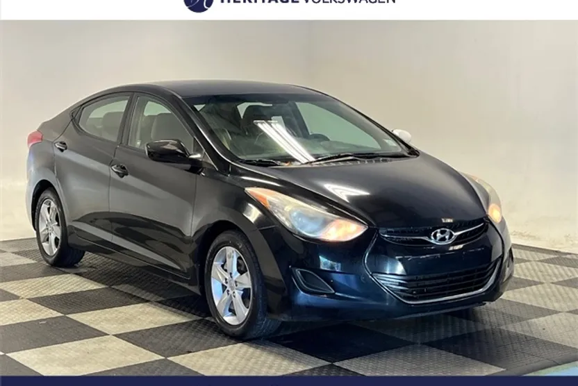 2011 Hyundai Elantra GLS photo 1