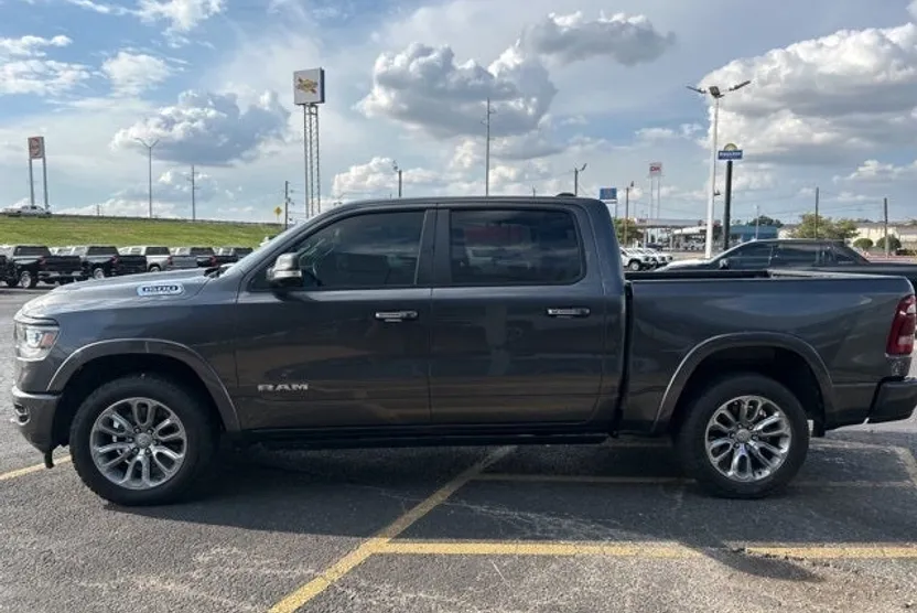 2022 Ram 1500 Laramie photo 1