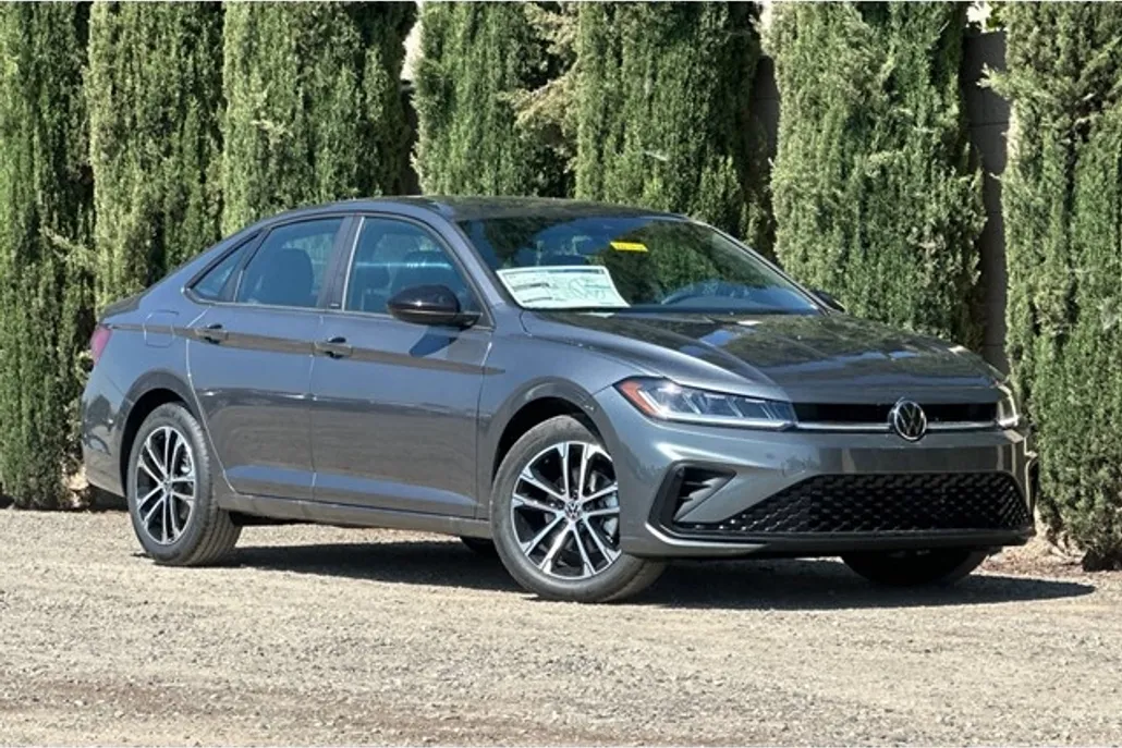 2025 Volkswagen Jetta 1.5T Sport photo 1
