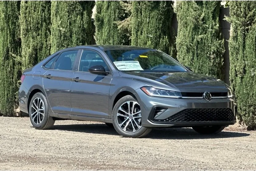 2025 Volkswagen Jetta 1.5T Sport photo 1