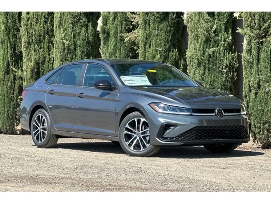 2025 Volkswagen Jetta 1.5T Sport photo 1