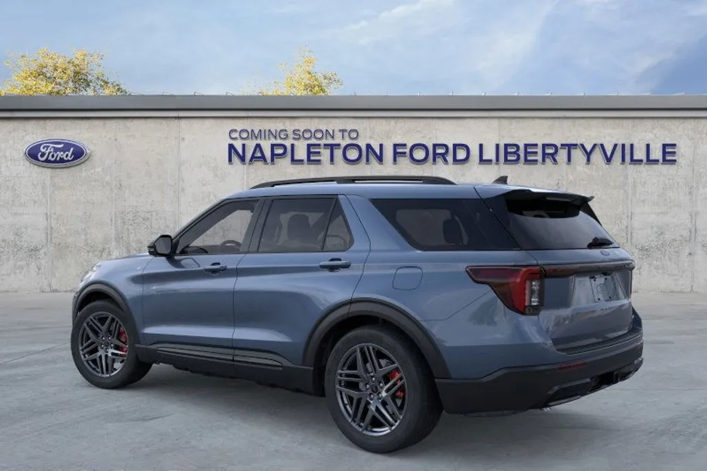 2025 Ford Explorer ST-Line photo 1
