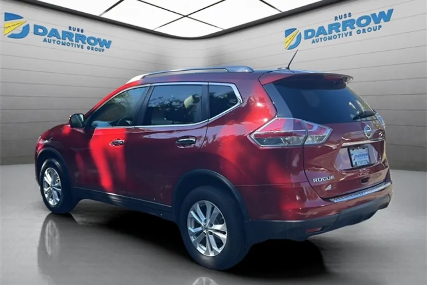 2016 Nissan Rogue SV photo 1