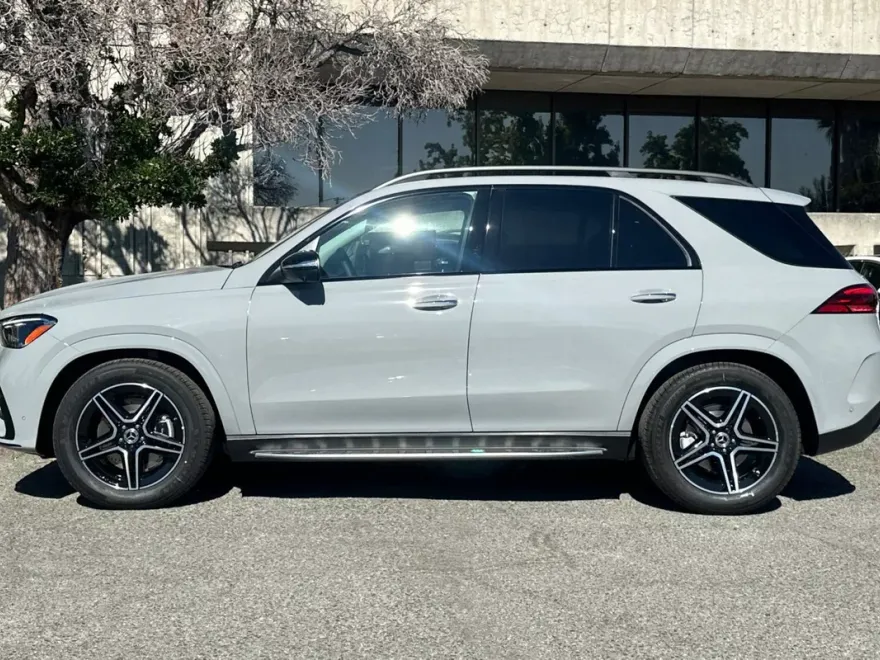 2026 Mercedes Benz GLE 450 4MATIC photo 1